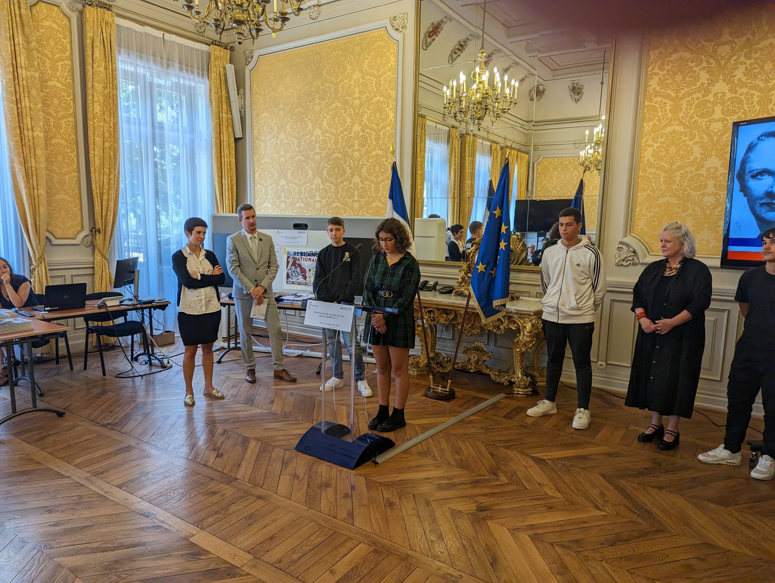 Remise du prix spécial du jury du concours Berty Albrecht